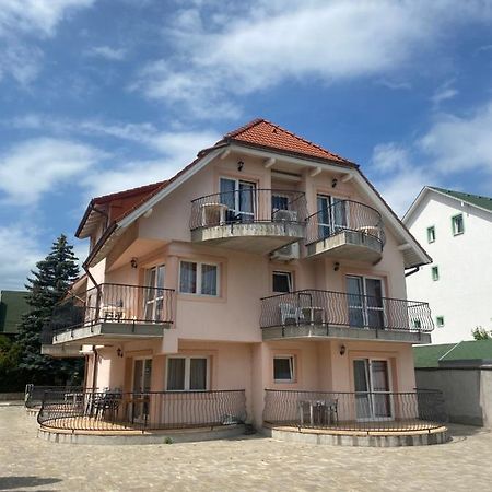 Abigel Apartmanhaz Balatonfüred Exteriör bild