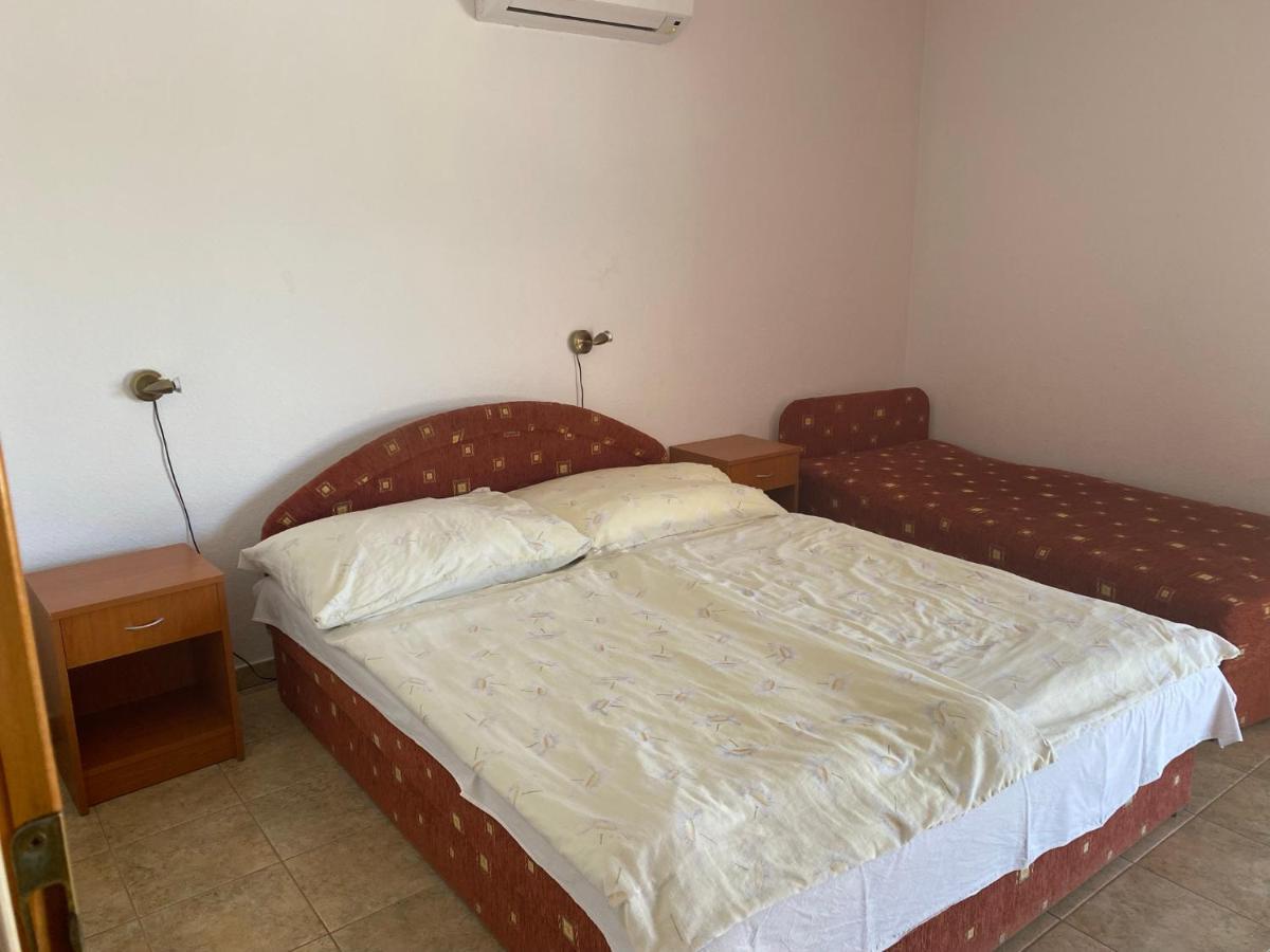 Abigel Apartmanhaz Balatonfüred Exteriör bild