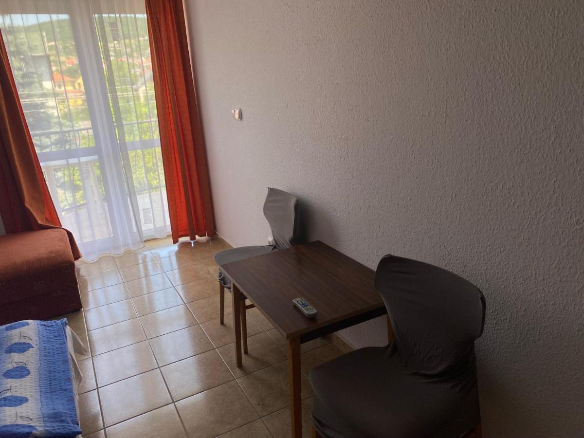 Abigel Apartmanhaz Balatonfüred Exteriör bild
